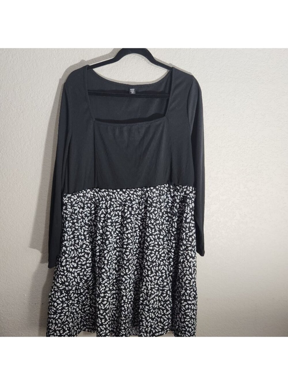 Shein Curve Womens 4XL Black & White Floral Long-Sleeve Babydoll Dress